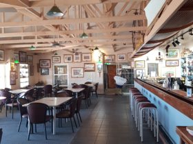 Aileron Roadhouse Restaurant BAr
