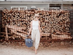 girl with AmazingCo Picnic basket