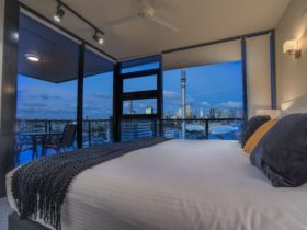 1 Bedroom City View Apartment - Bedroom
