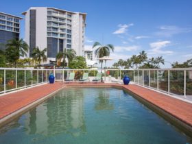 BreakFree Royal Harbour - Swimming Pool