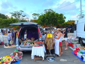Carrara Markets Car Boot Sale every Sunday morning