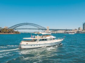 John Oxley Luxury Yacht - Easy Boat Hire