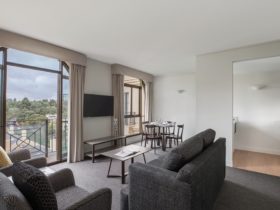 Mantra on Jolimont - 1 Bedroom Apartment