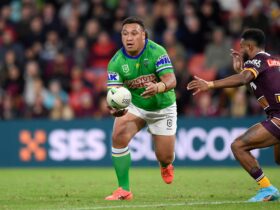 Josh Papalii takes on the Broncos in 2022.