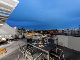Furnished, short stay, long stay, pet friendly, serviced, close to Puckle St, Essendon, racecourses