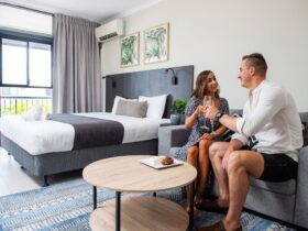 King split apartment with balcony