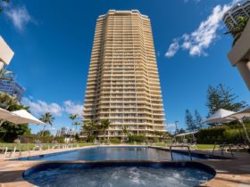 Contessa Condominiums