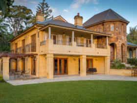Victoria's At Ewingsdale