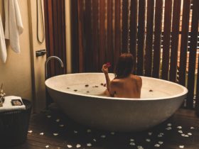 Relaxing bath at View Spa Pullman Cairns International